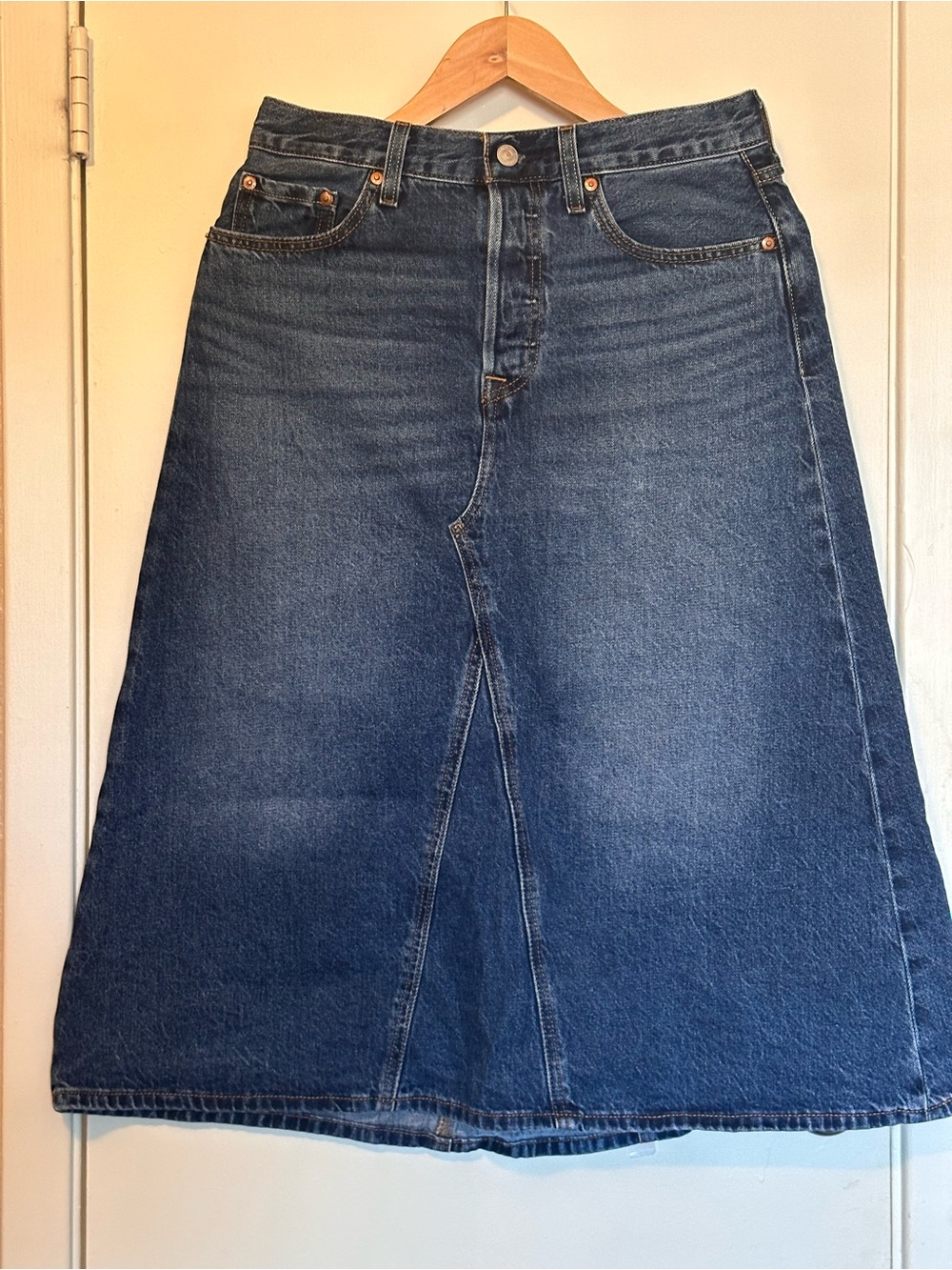 Levi's Premium A-Line Denim Midi Skirt - Medium Wash - Size 27